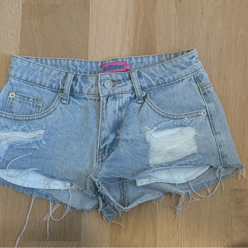 Edikted Blue Jean Shorts Distressed Cut-Off Style